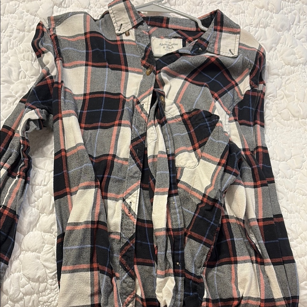 Abercrombie & Fitch Red and Black Casual Sweater